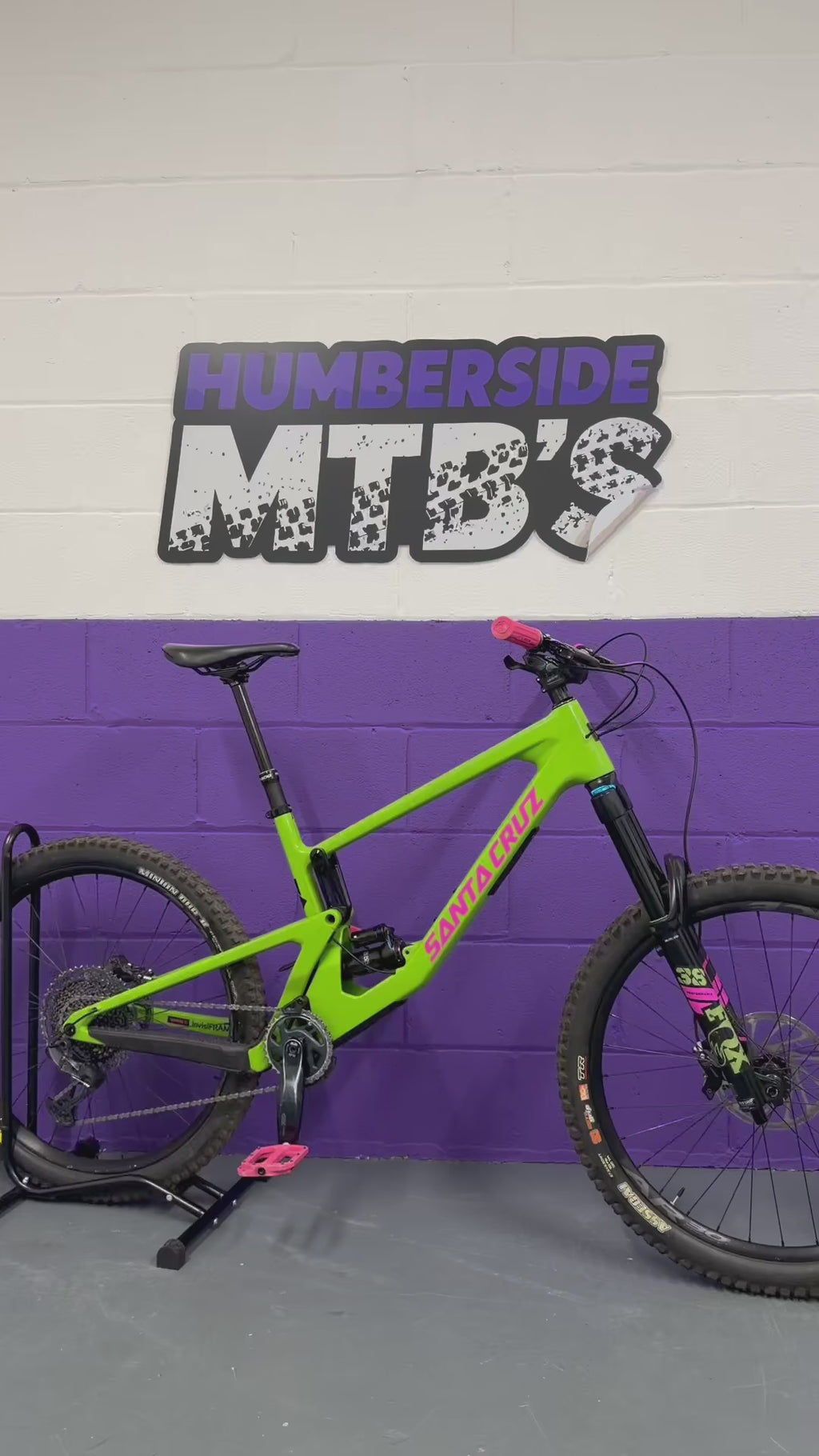 Large / Santa Cruz Nomad CS - Adder Green Full Suspension Mountain Bike / Burgtec / MTB
